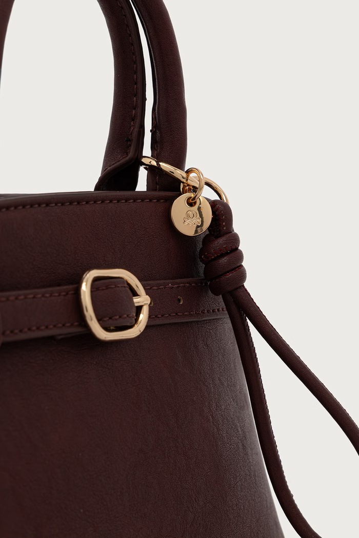 Crossbody kabelka dámska z imitácie kože United Colors of Benetton 6PPNVY03R burgundské