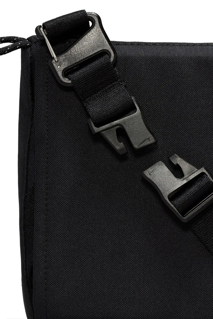 Nike ACG: All Conditions Gear Nike ACG All Conditions Gear torebka crossbody damska ACG DAYMAX 3L HJ8180.010