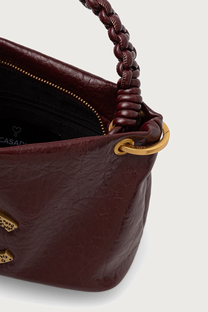 Torebka crossbody damska z imitacji skóry Lola Casademunt bordowy LF2604028