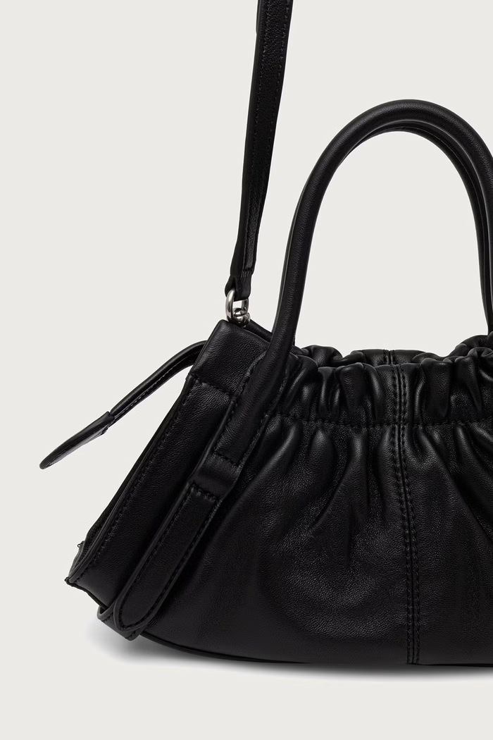 Akcesoria MARC JACOBS The Small Satchel torebka damska skórzana 2F5HCR014H01 czarny