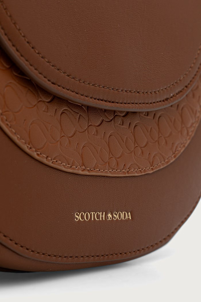 Torebka crossbody damska z imitacji skóry Scotch & Soda SCHB0004 brązowy