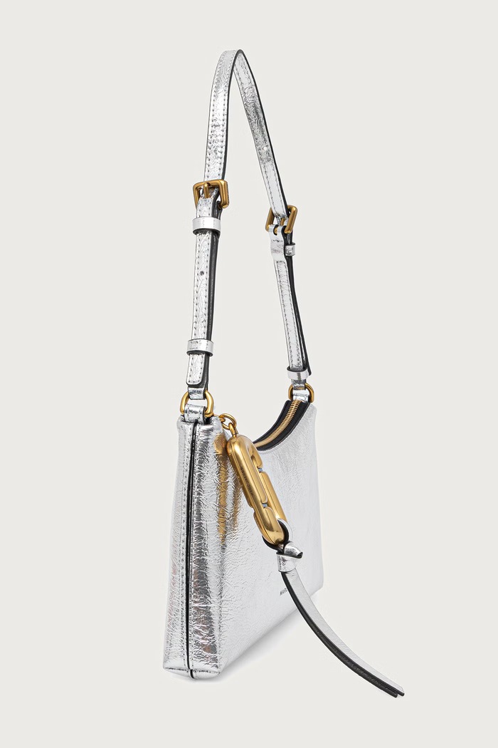 MARC JACOBS Crossbody kabelka dámska z imitácie kože POUCH MINI BAG 2F6SMN017S02 strieborná AW26