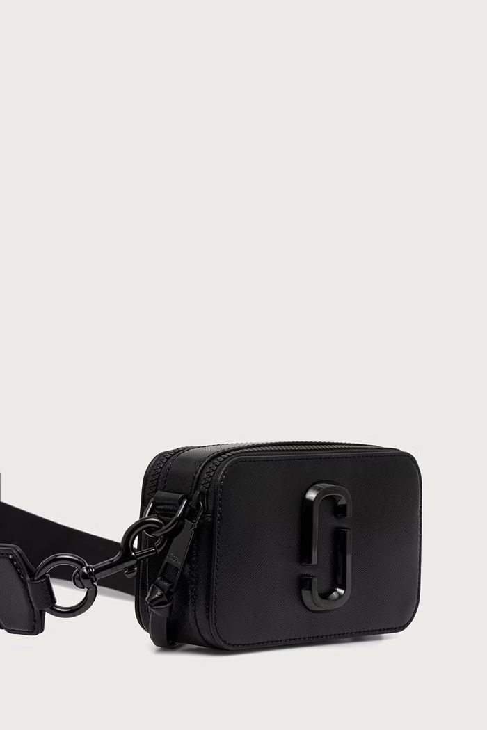 MARC JACOBS Чанта crossbody дамска от кожа THE SNAPSHOT M0014867 черен AW26