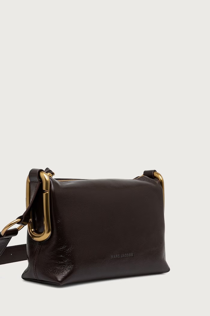 MARC JACOBS Crossbody kabelka dámska kožená MEDIUM SHOULDER 2F6HCR004H01 hnedá AW26