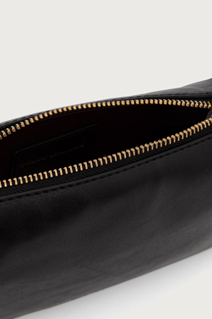 Klasična torbica ženska usnjena SMALL SHOULDER BAG MARC JACOBS črna 2P6HSH013H01