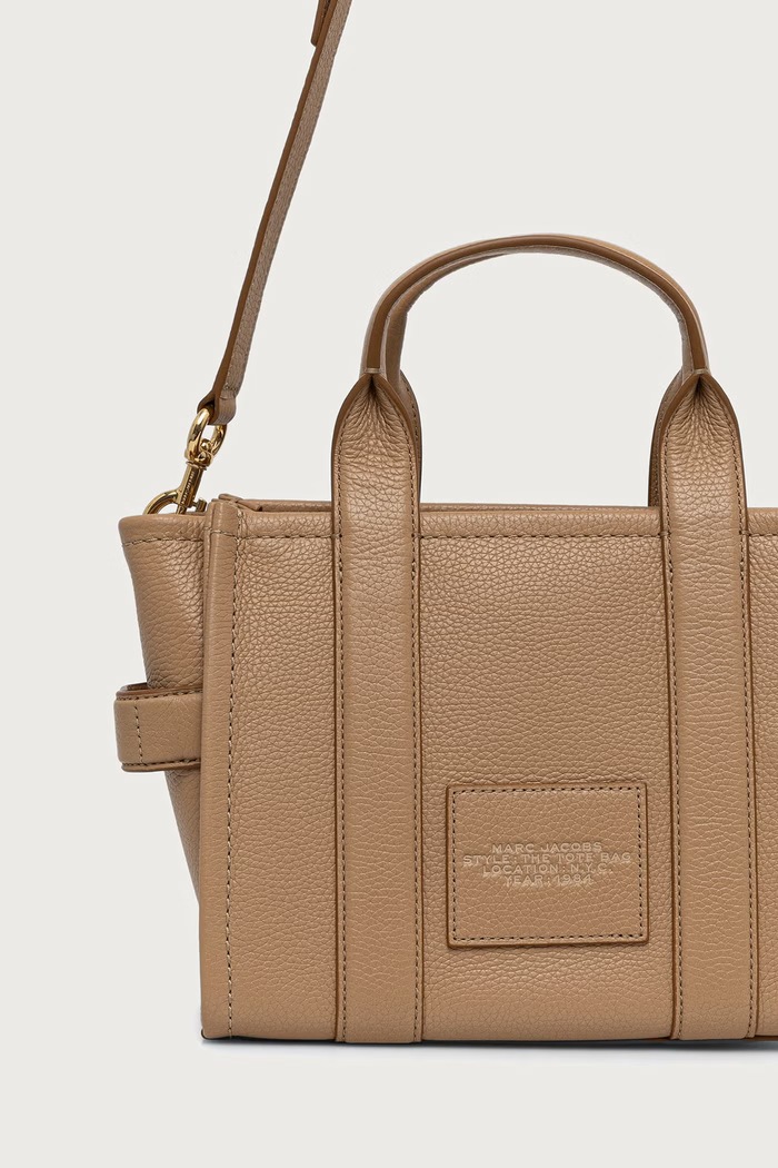 Аксесоари MARC JACOBS Чанта tote дамска от кожа THE SMALL TOTE H009L01SP21 бежов