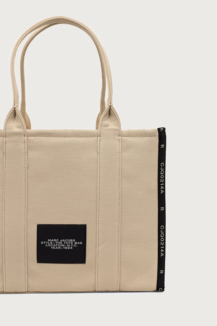 Doplnky MARC JACOBS Kabelka typu shopper dámska THE LARGE TOTE M0017048 béžová