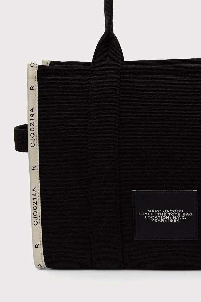 Doplnky MARC JACOBS Kabelka typu shopper dámska THE LARGE TOTE M0017048 čierna