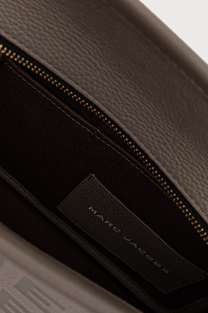 Torebka crossbody damska skórzana THE MEDIUM TOTE MARC JACOBS beżowy H004L01PF21