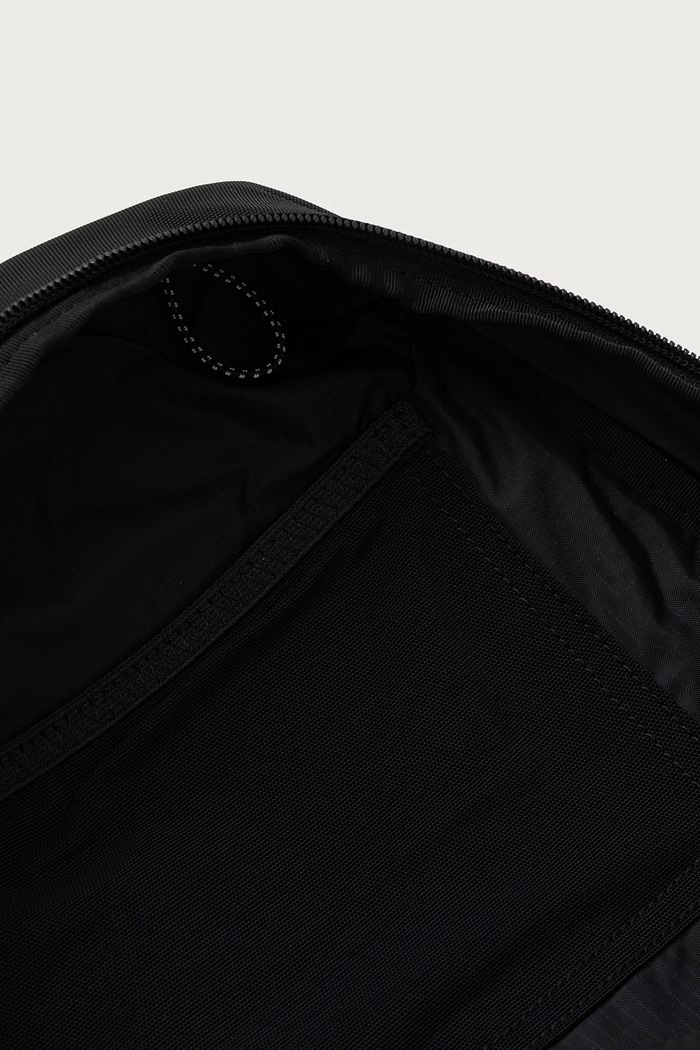 Plecak damski Peak Performance czarny G804230
