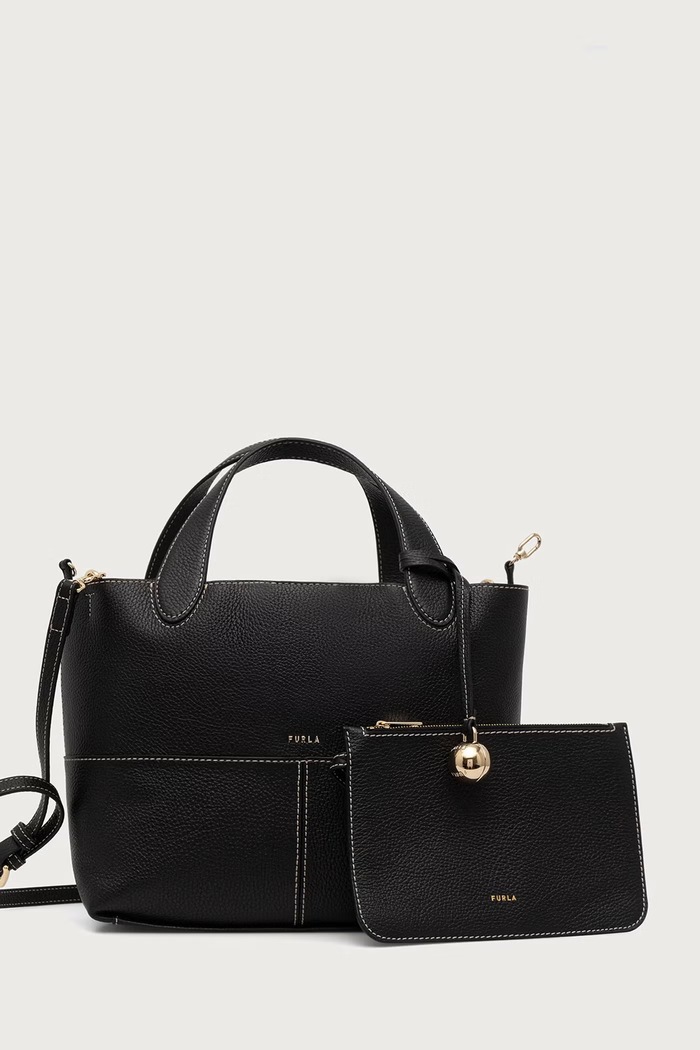 Furla torebka crossbody damska skórzana Primrose M Tote czarny WB02225.HSF000.O6000