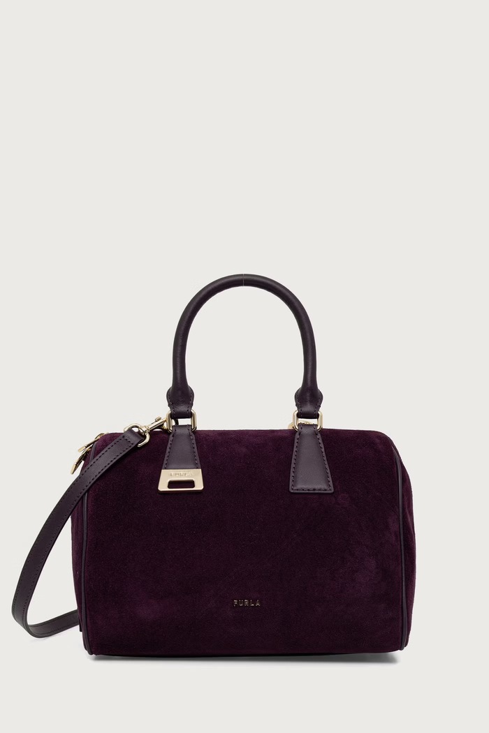 Furla Torebka crossbody damska zamszowa Olivia M Boston Bag fioletowy WB02148.BX4018.5142S