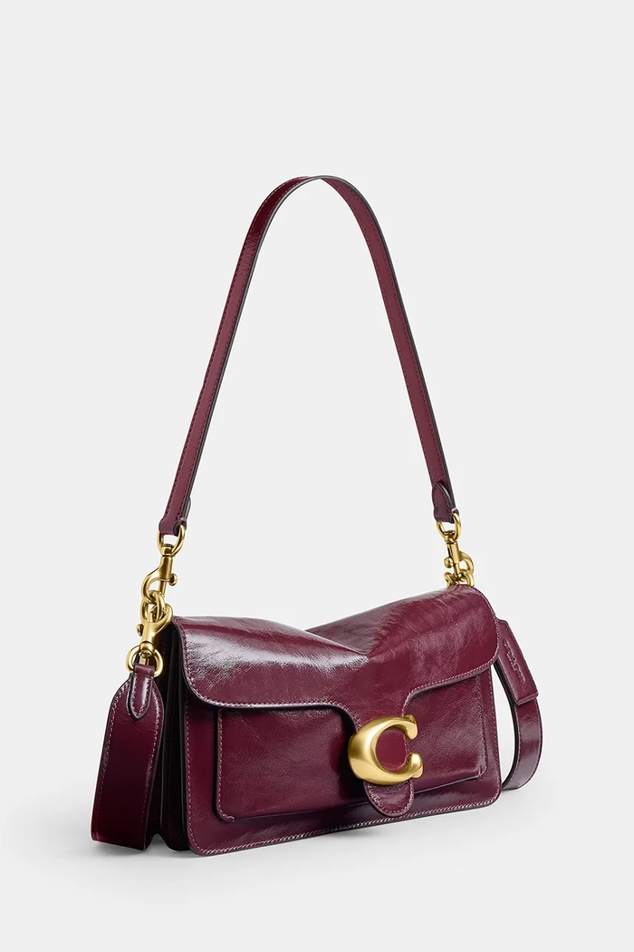 Akcesoria Coach Torebka crossbody damska skórzana Glazed Leather Soft Grain Tabby 26 CFQ88 bordowy