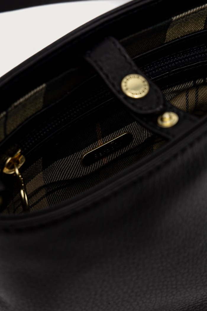 Torebka crossbody damska skórzana Barbour czarny LBA0549