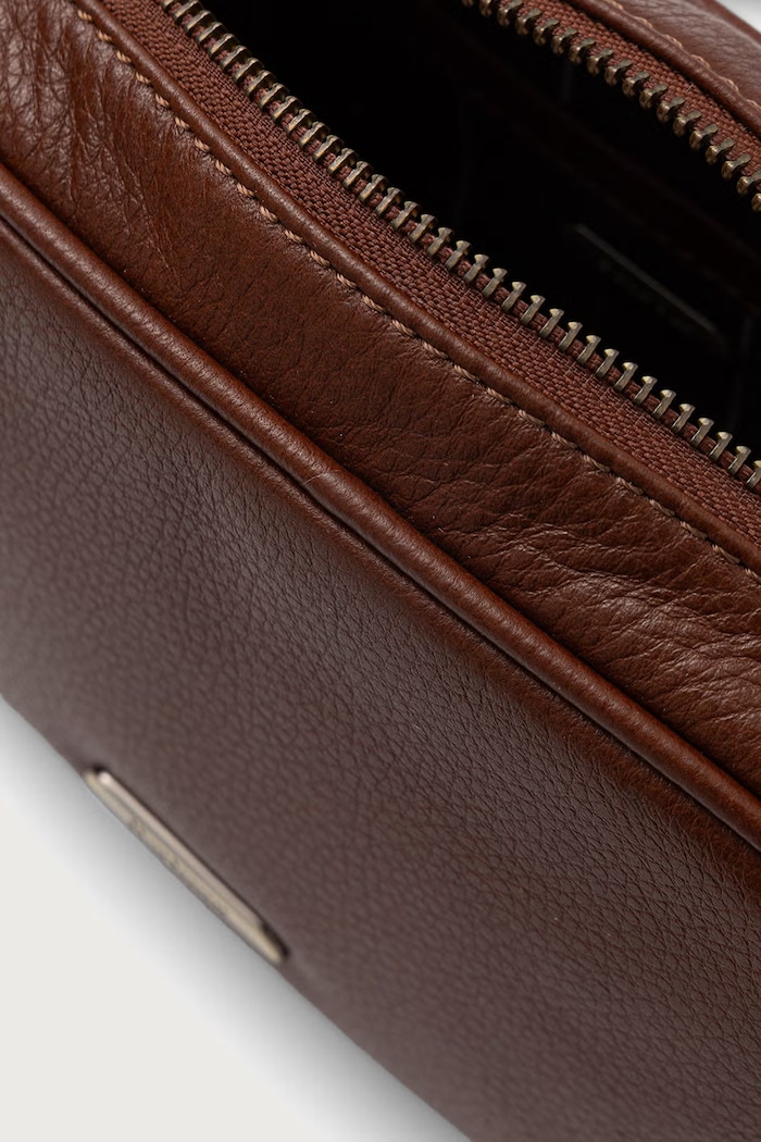 Torebka crossbody damska skórzana Barbour brązowy LBA0546