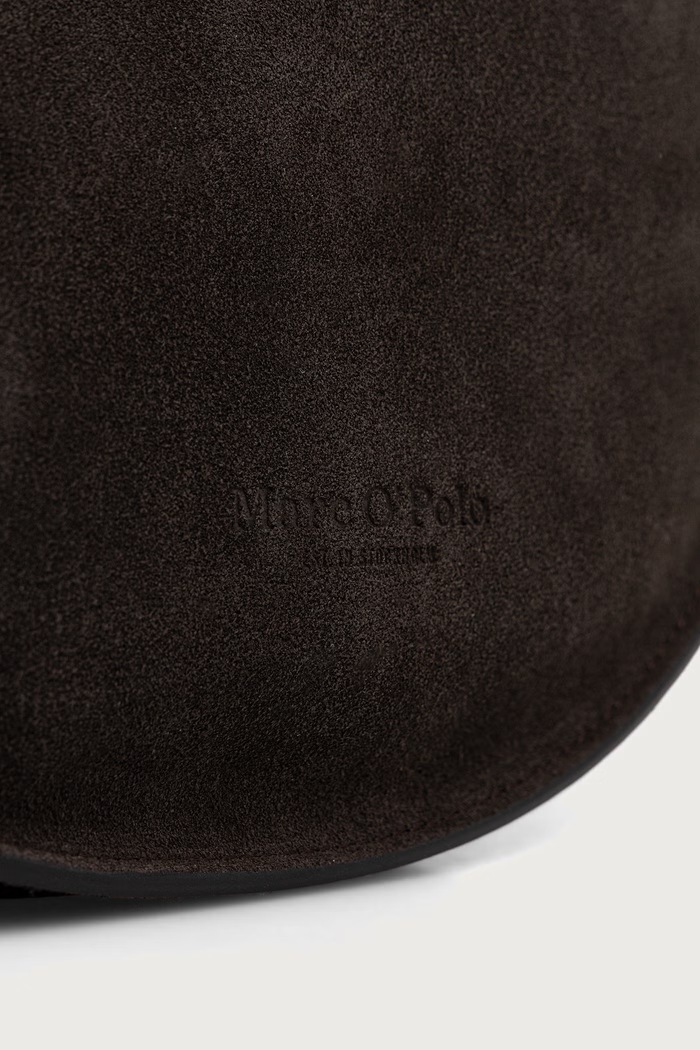 Torebka crossbody damska zamszowa Marc O'Polo 5000016980 brązowy