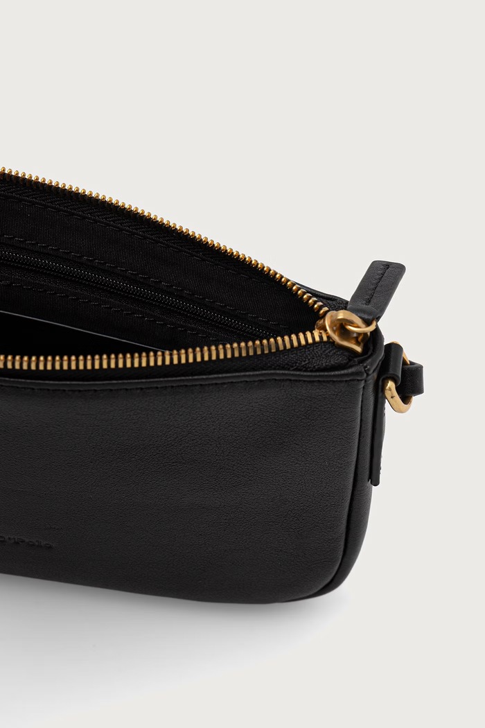 Torebka crossbody damska skórzana Marc O'Polo czarny 5000014500
