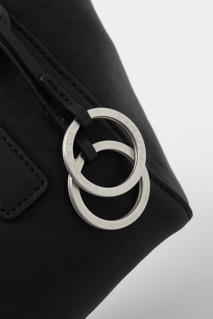 Torebka crossbody damska Marc O'Polo 5000013809 czarny