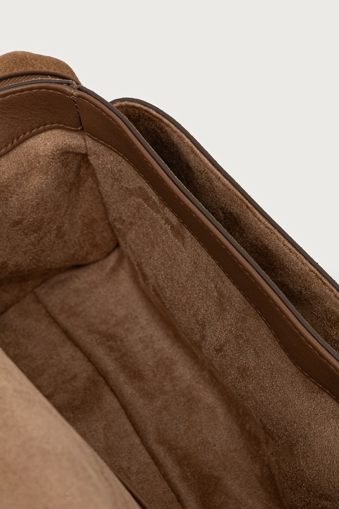 Torebka crossbody damska zamszowa Marc O'Polo brązowy 5000013569