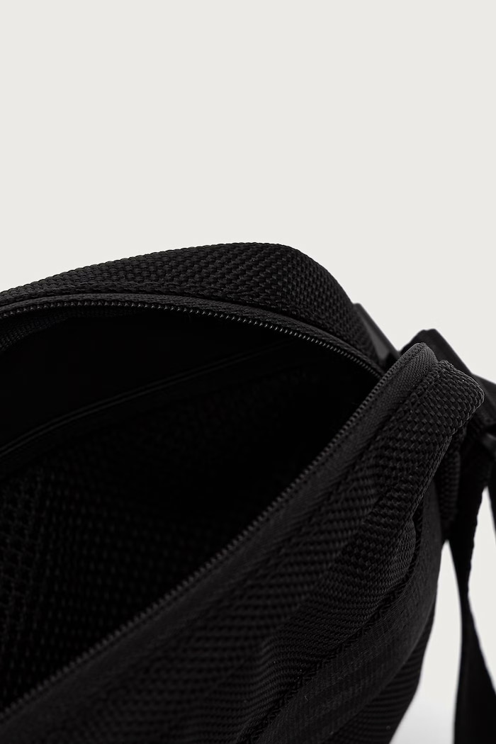 Richmond Shoulder Bag bustina da donna Carhartt WIP I036999 nero