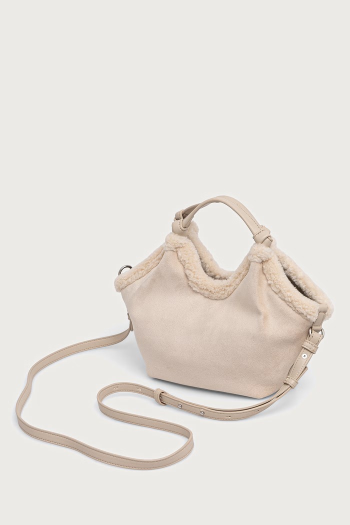 Akcesoria DKNY Torebka crossbody damska z imitacji zamszu R63ECM60 beżowy