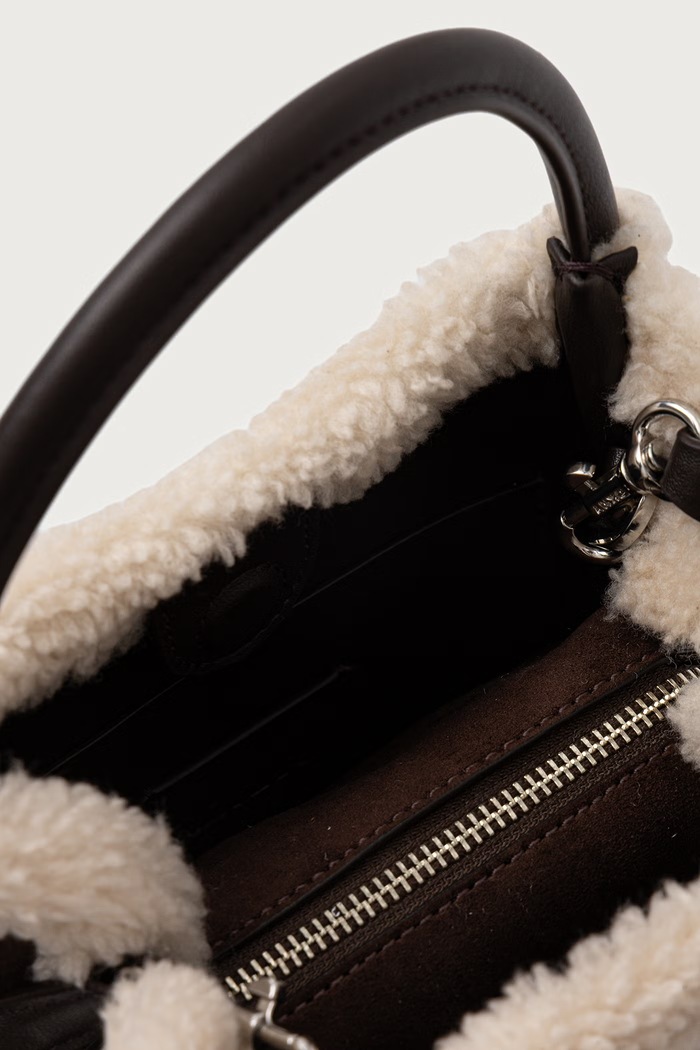 Torebka crossbody damska z imitacji zamszu DKNY R62EML01 brązowy