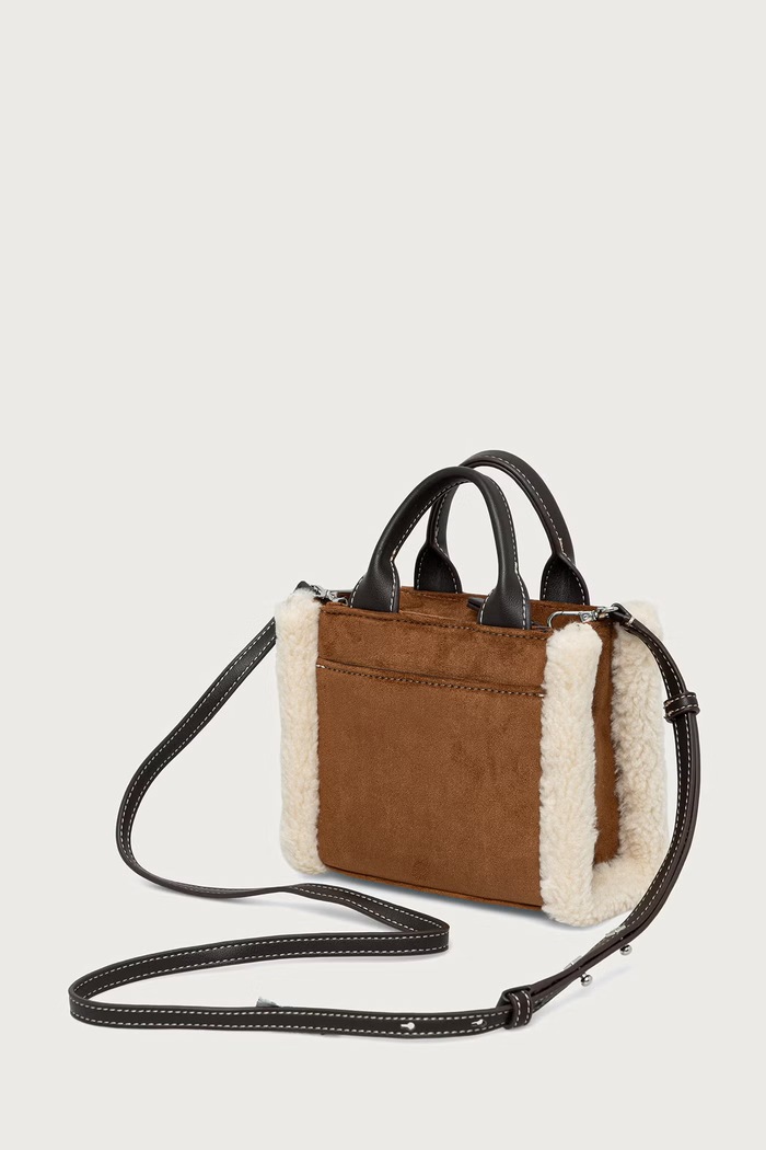 Akcesoria DKNY Torebka crossbody damska z imitacji zamszu R53AYM56 brązowy