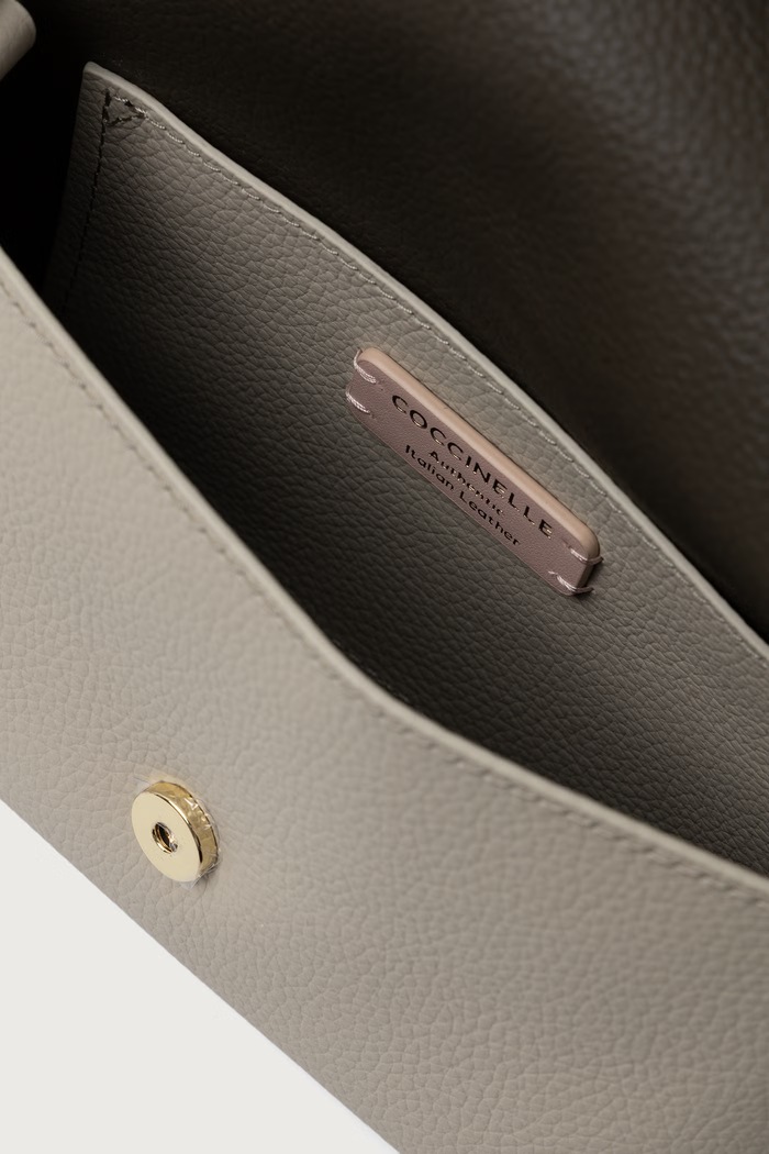 Сумка crossbody для женщин кожаная Coccinelle бежевый E5.TOA.55.01.01