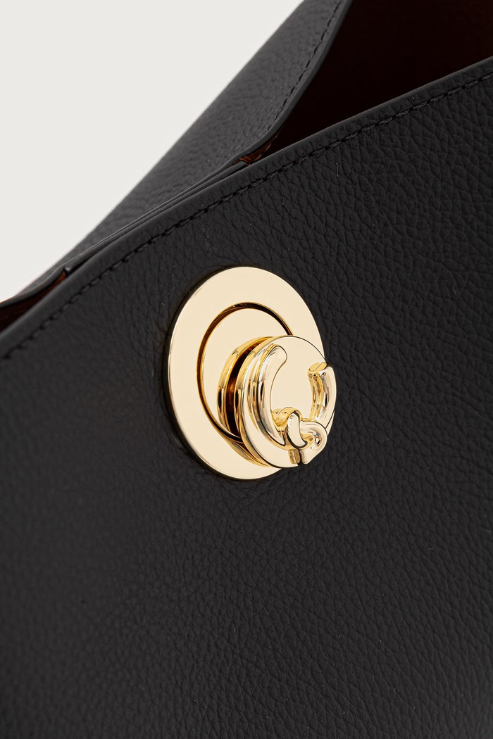 Сумка crossbody для женщин кожаная Coccinelle E1.TOA.23.01.01 чёрный