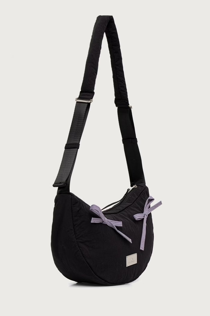 Doughnut Nerka damska Eclair Softies 7L D426RSE.0003.F czarny AW26