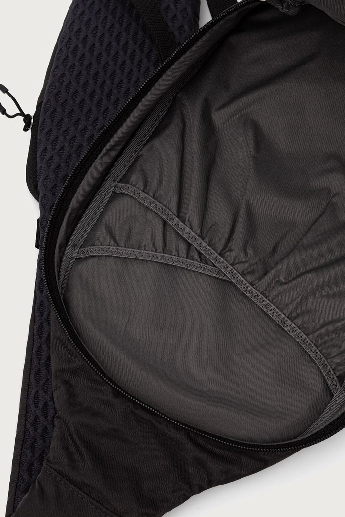 Jack Wolfskin plecak trekkingowy damski CYROX SLING 2020151.cyrox czarny