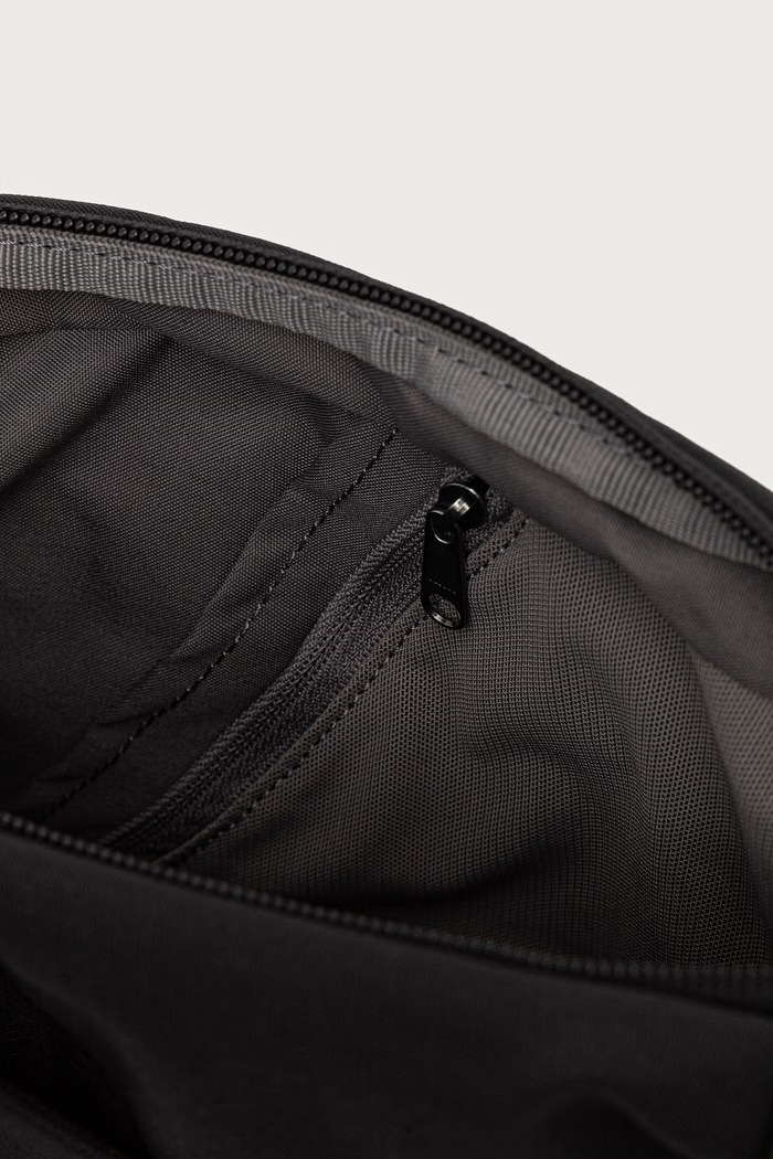 Saszetka damska Konya Jack Wolfskin czarny A66269