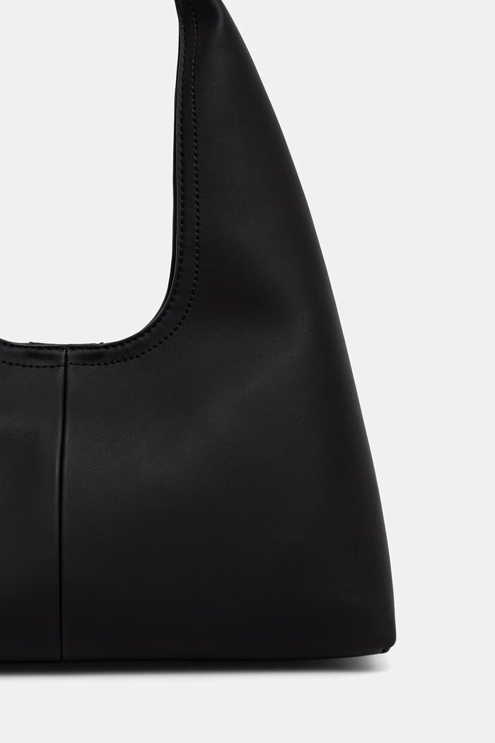 Akcesoria Love Moschino torebka hobo damska z imitacji skóry JC4047PP1PLE0000 czarny