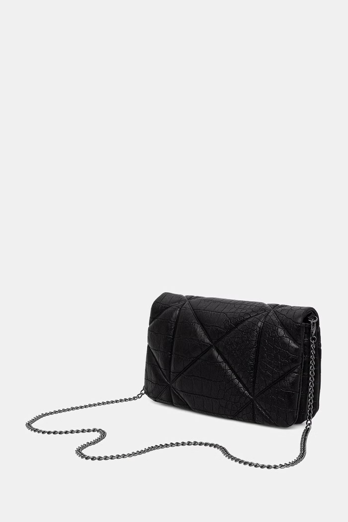 Akcesoria Love Moschino torebka crossbody damska z imitacji skóry JC4043PP1PLF1000 czarny