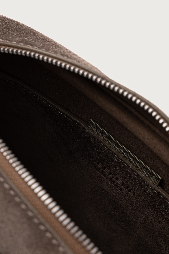 Torebka crossbody damska zamszowa WKAPOTENZA Weekend Max Mara szary 2625516185600