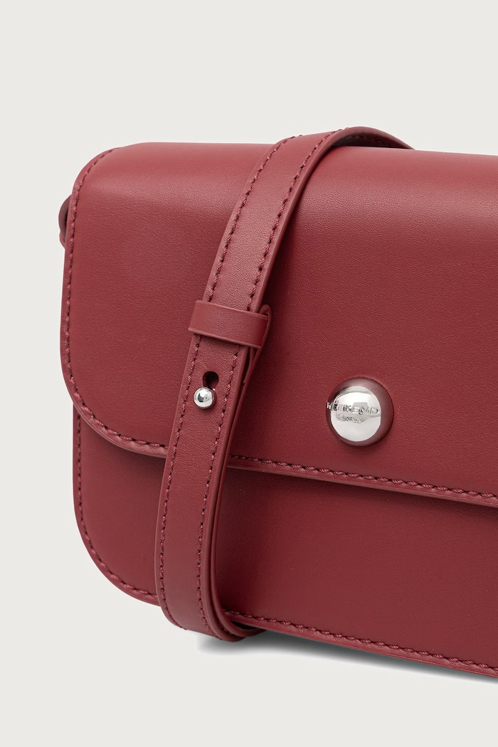 Torebka crossbody damska skórzana WKAPETALI Weekend Max Mara 2625516095600 czerwony