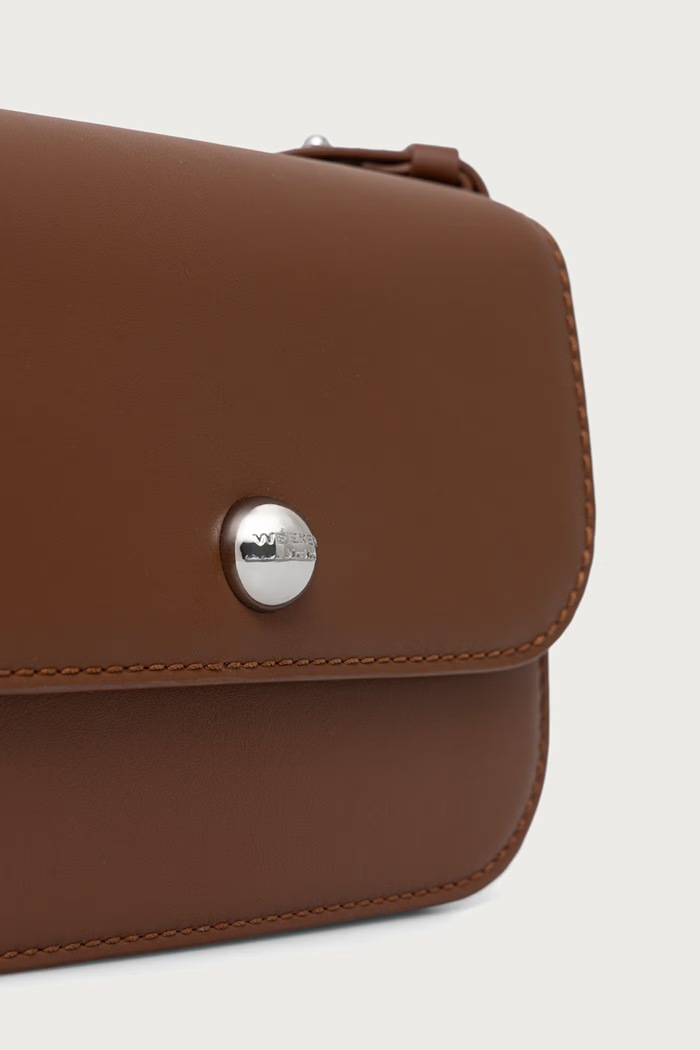 Torebka crossbody damska skórzana WKAPETALI Weekend Max Mara 2625516095600 brązowy