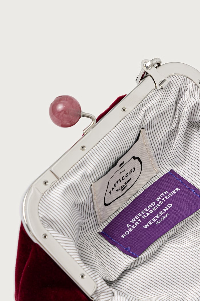 Torebka crossbody damska welurowa WKAGIOCHI Weekend Max Mara bordowy 2625516055600