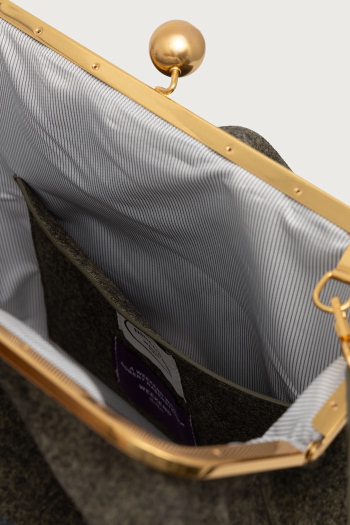 Crossbody kabelka dámska semišová WKAUTILE Weekend Max Mara zelená 2625516045600