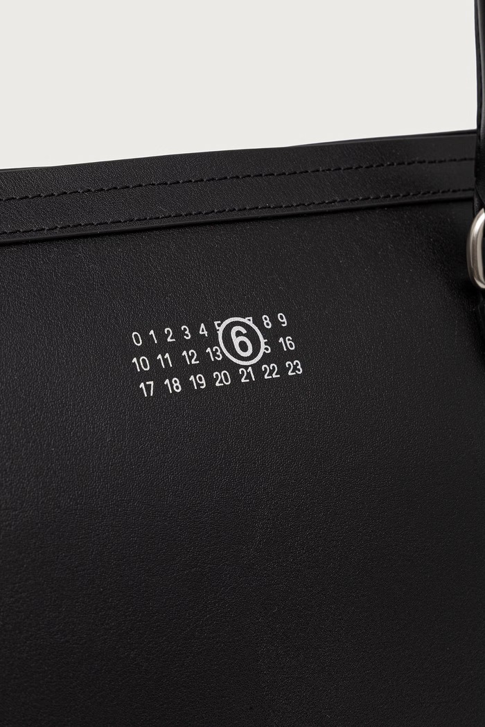 Torebka bagietka damska skórzana MM6 Maison Margiela SB6ZH0041.P9061 czarny