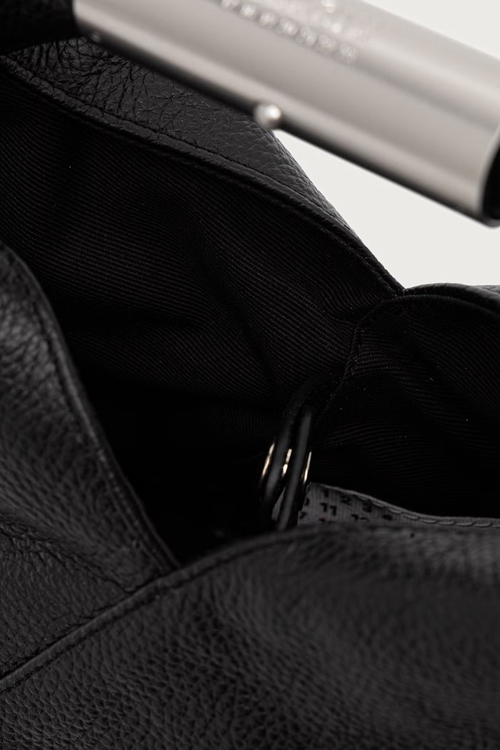Torebka crossbody damska skórzana MM6 Maison Margiela czarny SB6WD0042.P9068