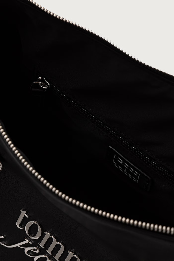 Kabelka typu tote dámska z imitácie kože Tommy Jeans AW0AW19054 čierna