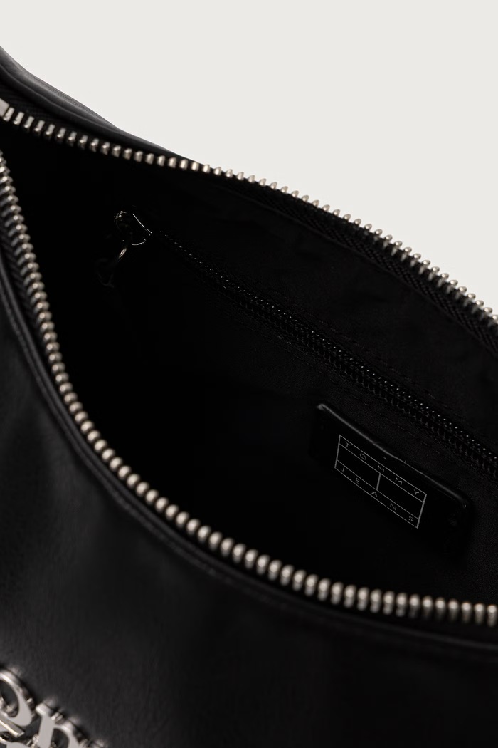 Kabelka dámska z imitácie kože Tommy Jeans čierna AW0AW19052