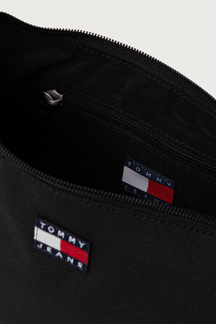 Tommy Jeans kabelka dámska AW0AW18768 čierna