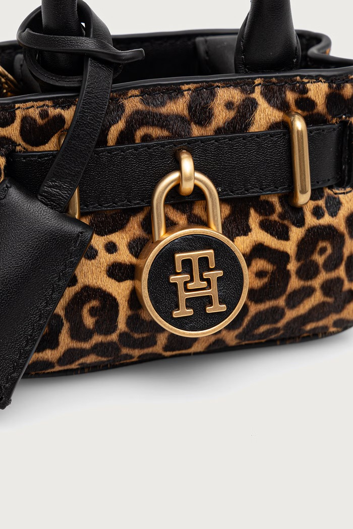 Crossbody torba za žene od kože Tommy Hilfiger AW0AW18953 smeđa