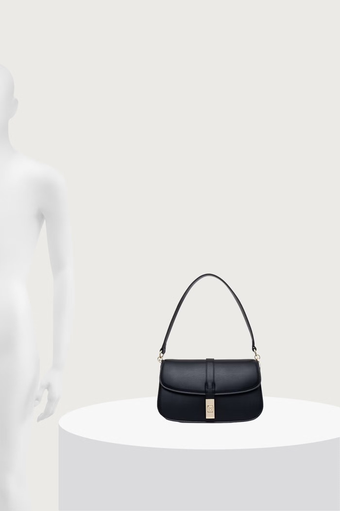Tommy Hilfiger χιαστί γυναικεία από απομίμηση δέρματος AW0AW19321 μαύρο