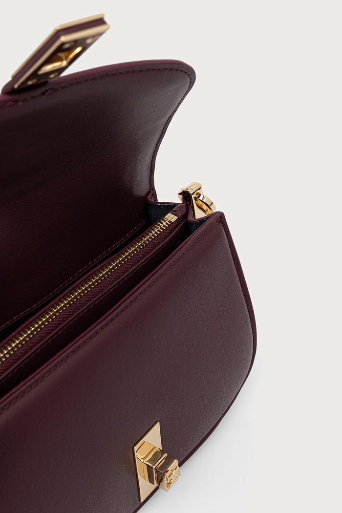Tommy Hilfiger чанта crossbody дамска от имитация на кожа AW0AW19319 бордо