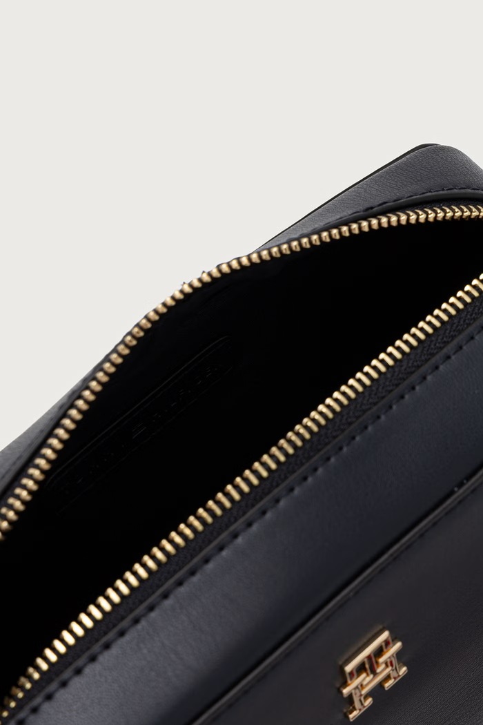 Tommy Hilfiger torebka crossbody damska z imitacji skóry AW0AW19315 granatowy
