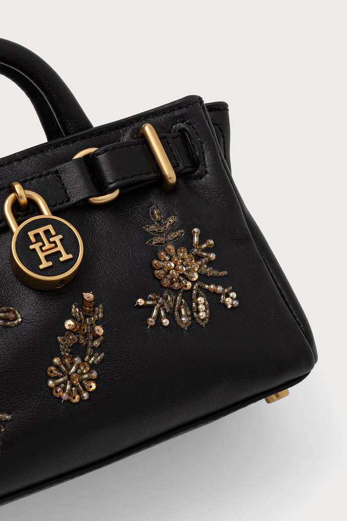 Чанта crossbody дамска от кожа Tommy Hilfiger AW0AW19219 черен