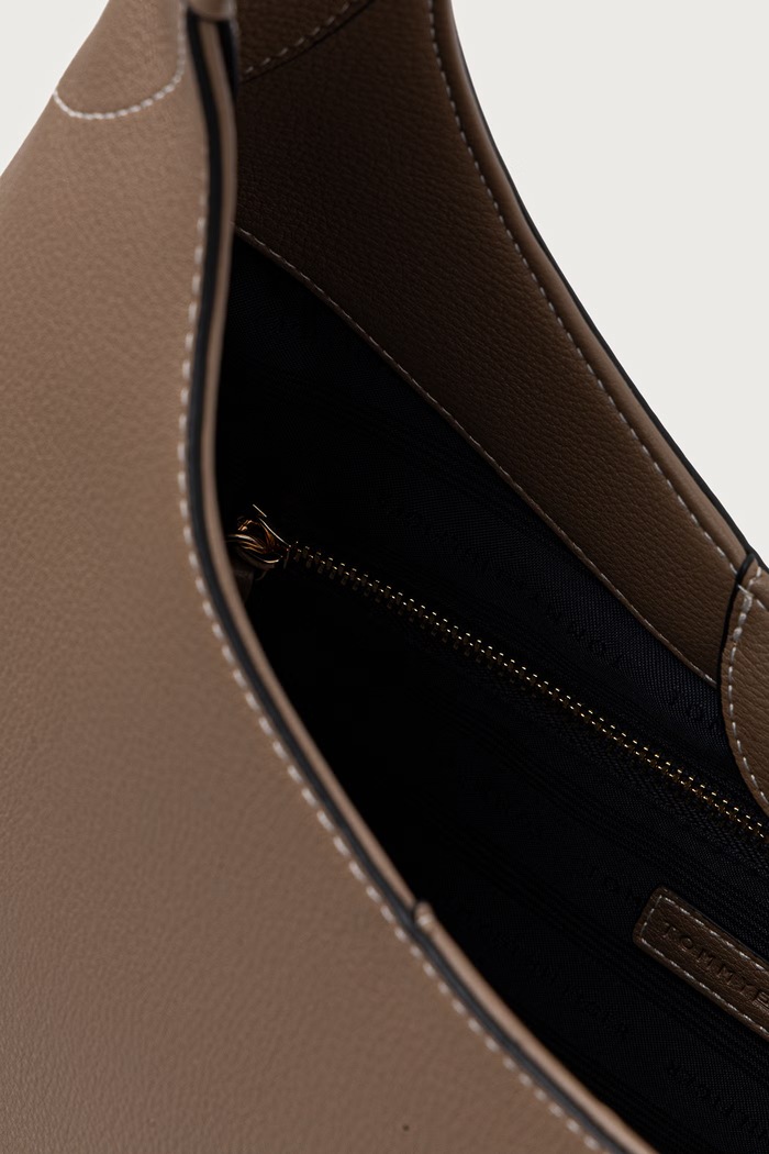 Tommy Hilfiger torebka hobo damska z imitacji skóry AW0AW19187 beżowy